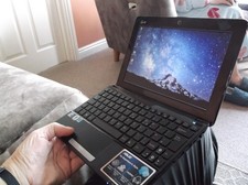 ASUS Eee PC 1015CX Netbook