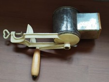 Alte Reibe  - Metall/ Holz