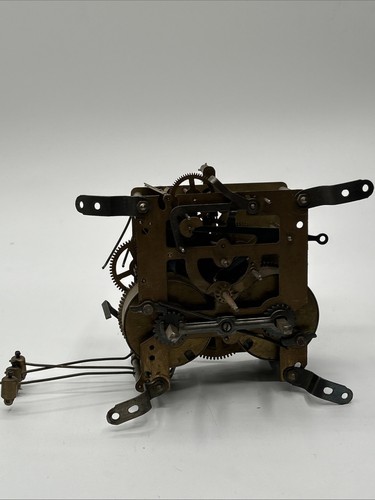 Altes uhrwerk wanduhr - altes,