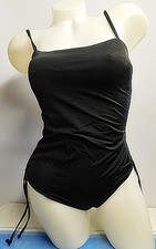 Badeanzug Gr. 40   komplett gefüttert hoher Rücken