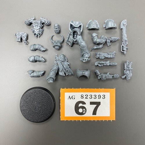 Chaos space marines - space,