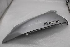 Seitenverkleidung Abdeckung Heck Li. Honda FES125 Pantheon 2T JF05 98-02 #R5640