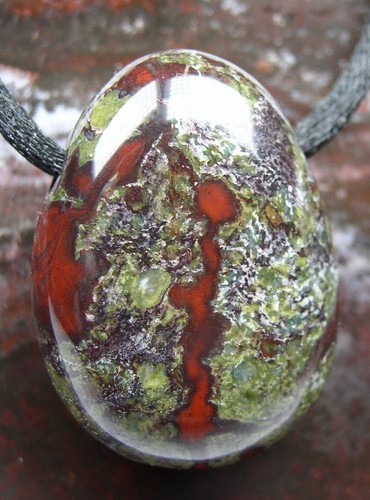 Drachenblutjaspis jaspis - drachenblutjaspis,
