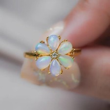 1.50 Karat Opal Verlobungsring