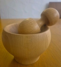 Mörser mit Stößel aus Holz