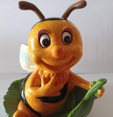 Formano figur biene auf - formano,