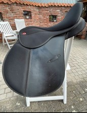 Moin, ich verkaufe einen Vielseitigkeitssattel der Marke Star.  17.5 Zoll