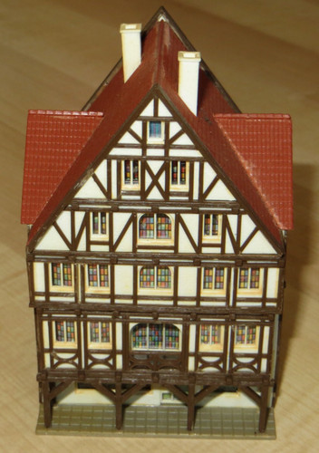Altstadthaus mit ladenzeile - mit,