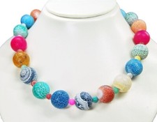 Schöne Edelsteinkette aus bunt gefärbtem Achat sandstrahlend in Kugelform Ø14 mm