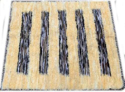 Gewebte tagesdecke und - und, 2