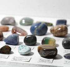 Konvolut Trommelsteine - 20 Steine - Larimar, Pietersit, Rhodochrosit u.v.m.