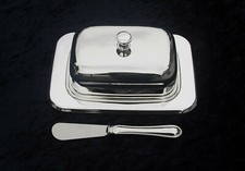 Butterdose mit Buttermesser