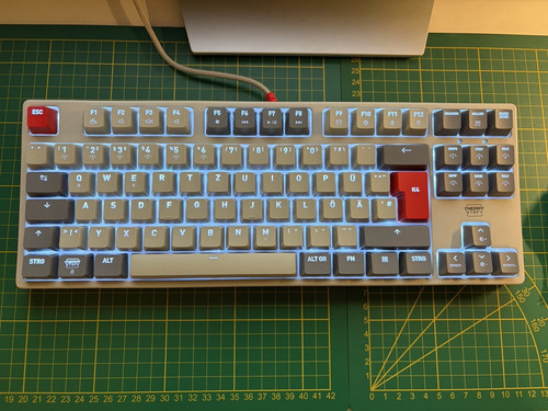 Cherry xtrfy k4v2 tkl - k4v2, rgb