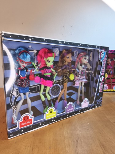 Monster high ghouls night - night, out