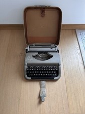 Vintage Schreibmaschine Princess 100 im Lederkoffer