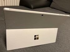 Microsoft Surface Pro 4 |