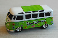 Johnny Lightning VW Volkswagen Bus T1 Samba grün/weiß Road Warrior Oldtimer Van