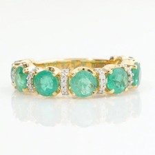 "2.22ct Natural Emerald Band