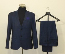 moderner Anzug von H & M