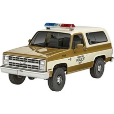 Revell 07724 Stranger Things Jim Hopper´s Chevy® Blazer K5™ Automodell Bausat...
