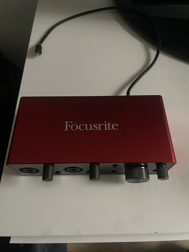 Focusrite scarlett 2i2 usb - scarlett,