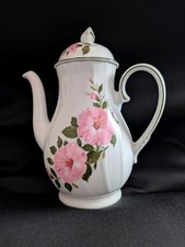 Kaffeekanne aus Porzellan der
