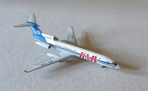 Herpa wings 500 kmv - herpa, 1:500