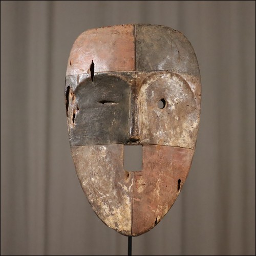 89845 maske vuvi - vuvi, gabun