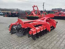 Leichte Ausführung  Scheibenegge 2,5 m mit Rohrstabwalze Kurzscheibenegge 560 mm