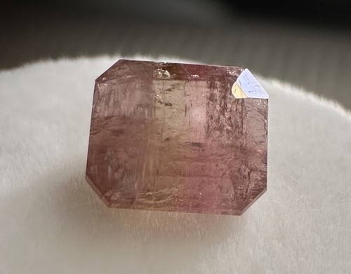Karat rosa turmalin - 0,65,