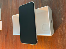 IPhone 11 weiß 128 GB OVP guter Zustand A2111