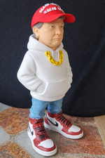 Urban Donald Trump Figur