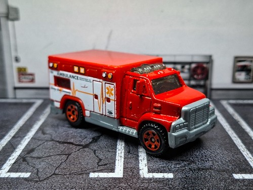 Matchbox ambulance mbx - -,