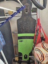 Longboard Grün Schwarz gebraucht.