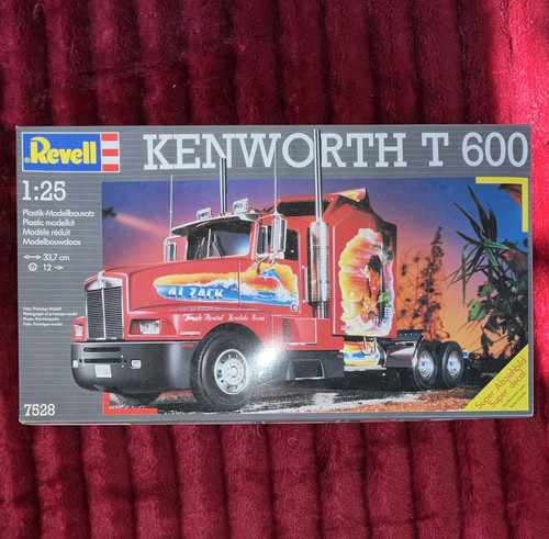 Revell kenworth 600 - kenworth,