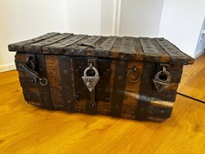 Antiker Tresor Kriegskasse