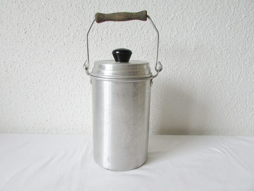 Alte kleine kanne - alte,
