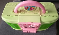 Barbie Radiokoffer von Mattel 48152 aus den 90iger Jahren