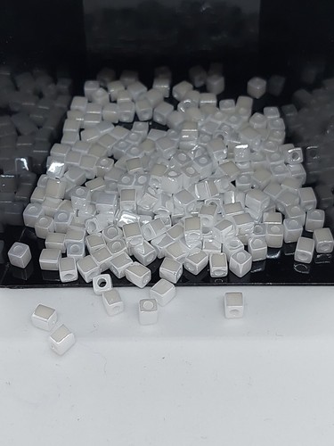Miyuki 4mm square - 4mm, würfel