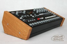 Ständer für Elektron Analog Four / Analog Rytm / Octatrack. Modell "Oak"