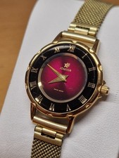 ?? JOWISSA Damenarmbanduhr – Rot-Schwarzes Zifferblatt, Gold-Ton, ca. 1990er