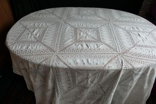 RIESIGER WEISSER HANDGESTRICKTER ARTDECO BETTÜBERWURF RELIEF BLATT ORNAMENTIK