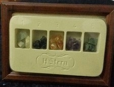 Orginale Edelstein H.STERN  5 x  3 Rohsteine In Fächer Eingerahmt 