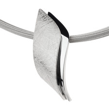 Ernstes Design Anhänger ohne