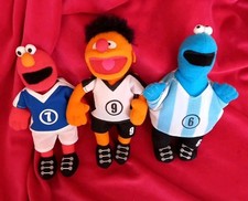 SESAMSTRASSE FUSSBALL PUPPEN : ERNIE + KRÜMELMONSTER + ELMO 17cm Werbung Nordsee