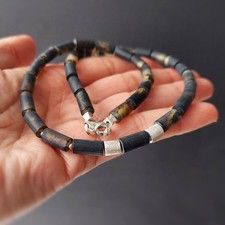 Halskette aus mattschwarzem