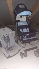 Kinderwagen und Autositz