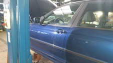 TÜR Vorn Links BMW 316i E46 Farbe Mysticblau Metallic (A07) Limousine