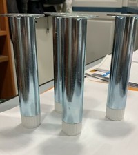 4 KÜCHENMÖBELFÜSSE AUS