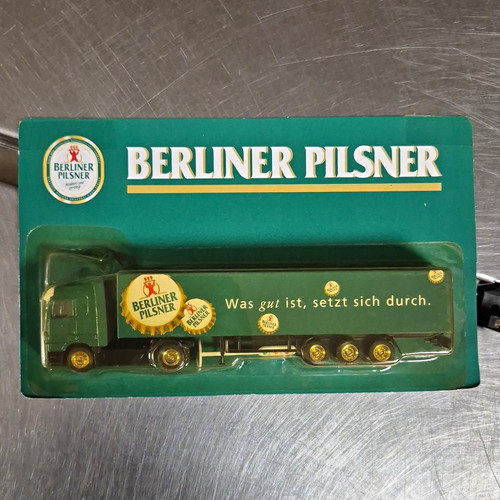 Berliner pilsner werbe - berliner, werbe-lkw